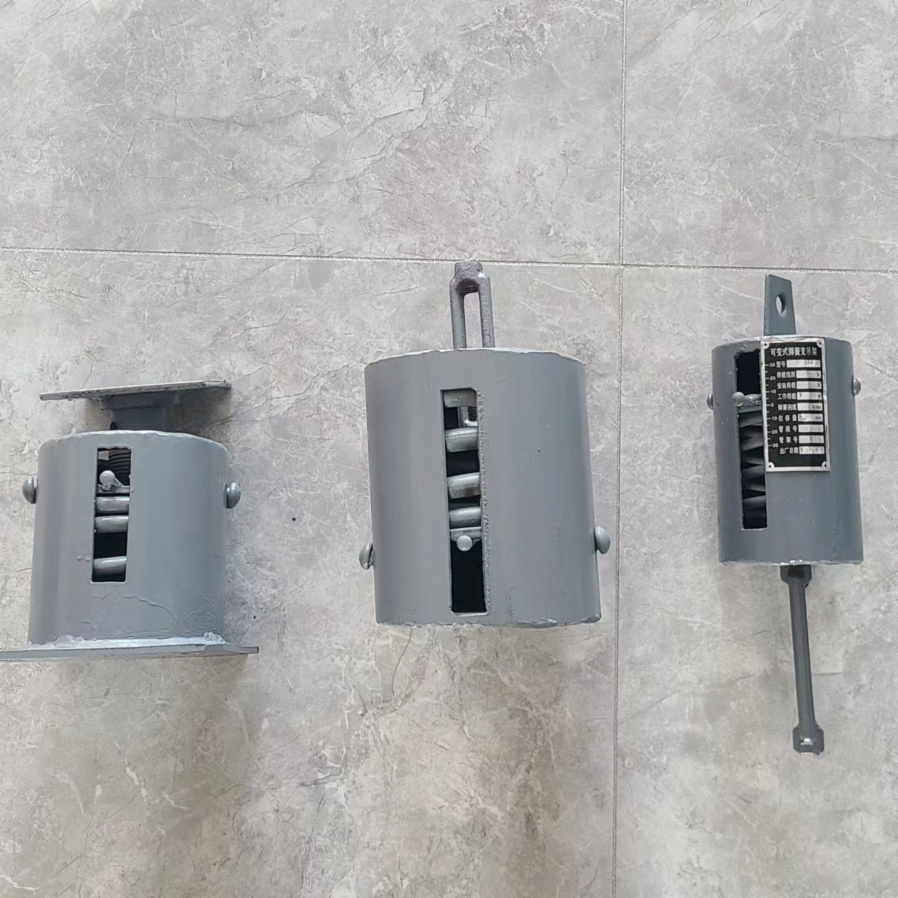 弹簧支吊架